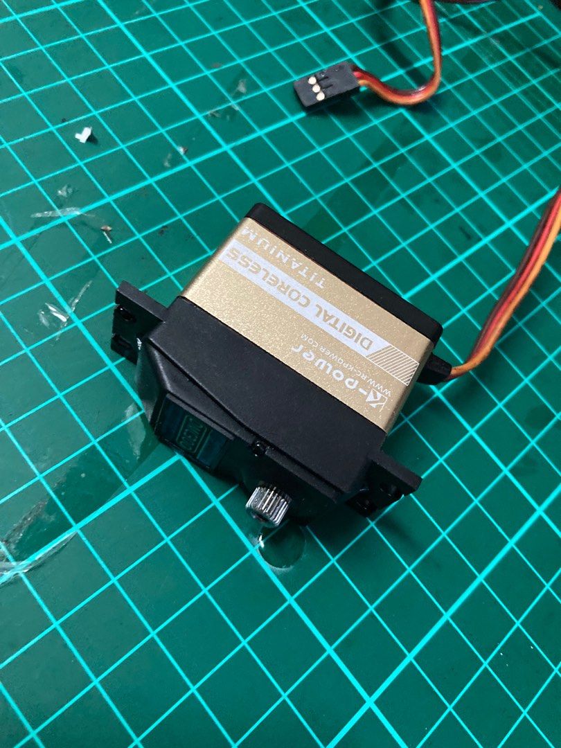 Rc servo kpower dmc300, Hobbies & Toys, Toys & Games on Carousell