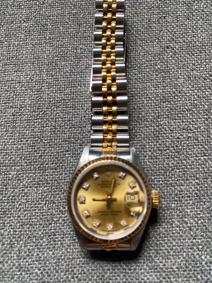 Rolex 1993 Datejust Two toned 26mm (Category: Luxury Watches) located in Pasig City. Submitted by Watchaholics (Listing ID 1247935753, Image 2). Description: Rolex 1993 Datejust Two toned 26mm -Ref 69173 -26mm -year model 1993 -9/10 condition -UNIT ONLY -open for authentication For 230k You may DM or contact @ 09615077138 Thanks admin😉.