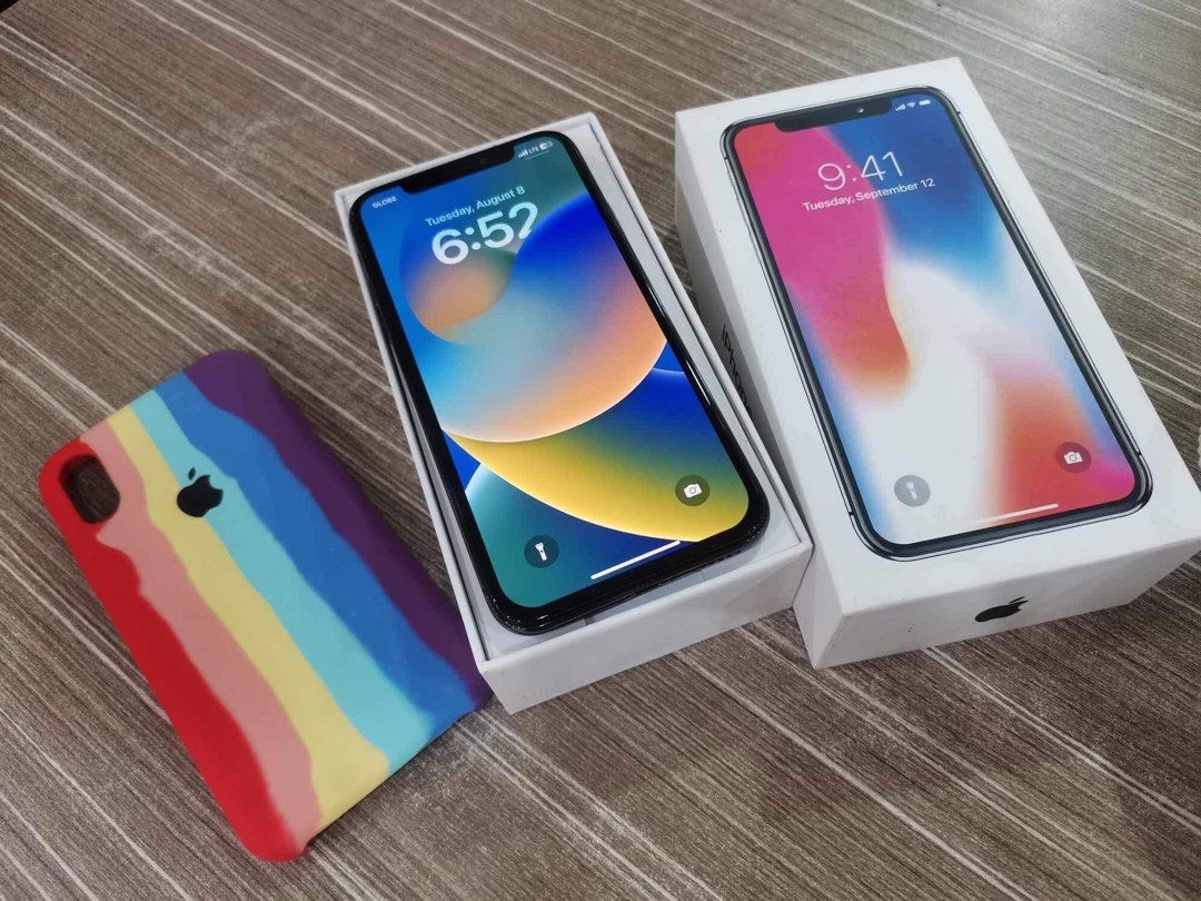 RUSH IPHONE X 64GB (Category: iPhone X Series) located in Mandaluyong City. Submitted by aliaxmadi (Listing ID 1247904098, Image 3). Description: RUSH‼️ iPhone X 64gb fu any sim 76% bh normal peak sobrang smoothh super linaw ng cam ios 16.6 already No truetone & face id, still in good condition!!❤️ Loc: Mandaluyong Open for swap sa may add lang‼️.