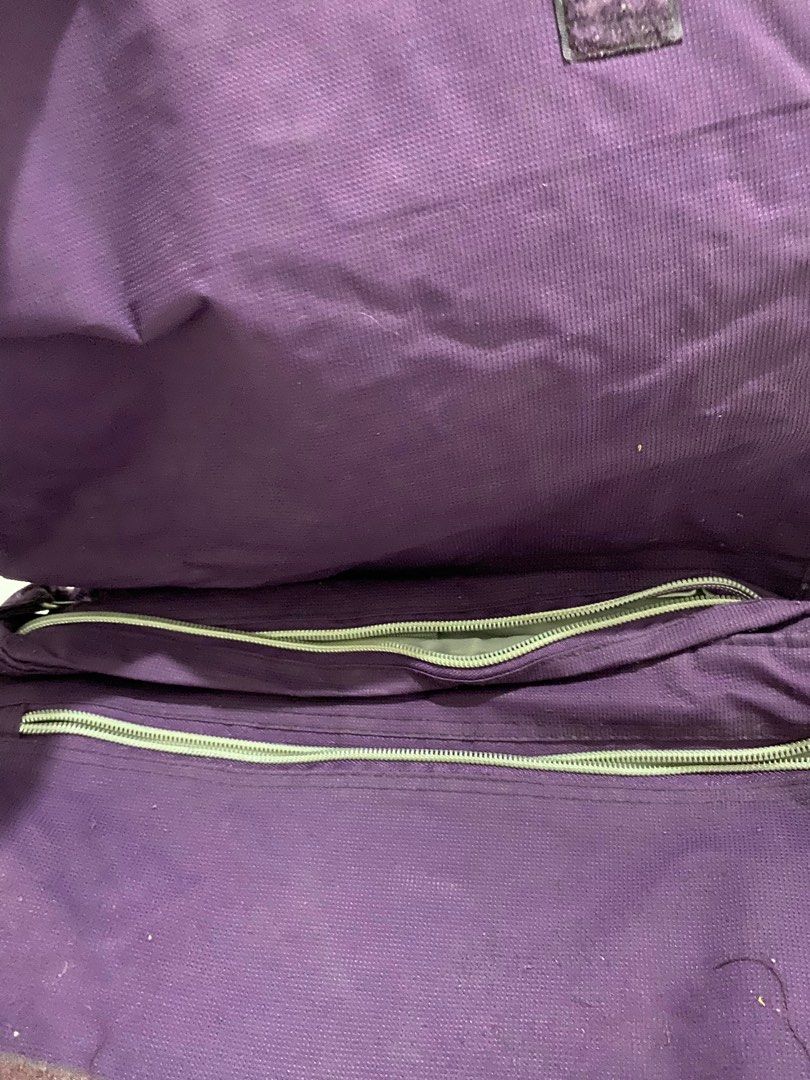SCHOOL BAG Cosé elementary / high school (Category: Shoulder Bags) located in Pasig City. Submitted by wintermelonn (Listing ID 1247968430, Image 2). Description: .