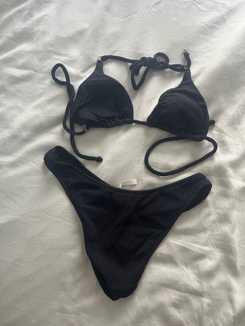 Seafolly black bikini top size 10 bottoms size 12