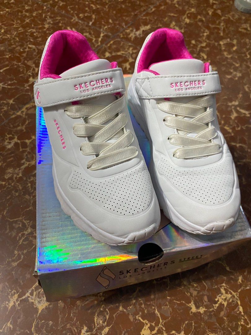 Skechers white hotsell rubber shoes