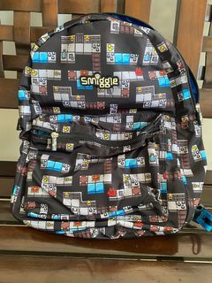 Smiggle reversible backpack