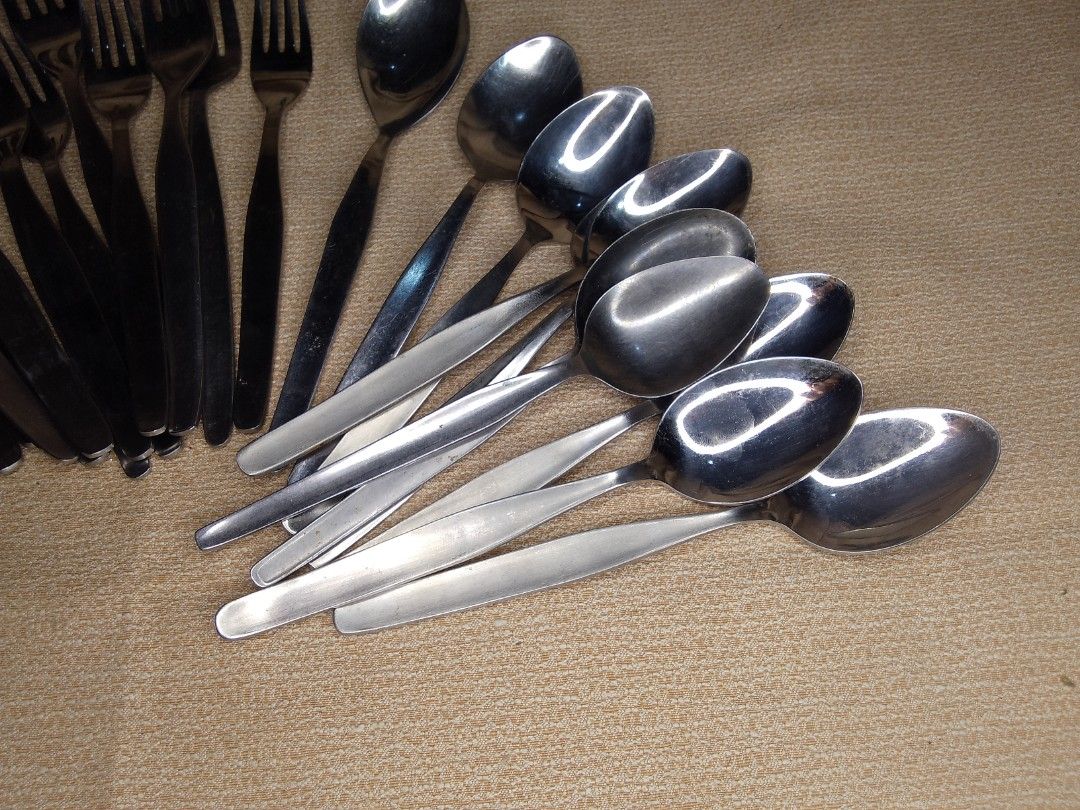 Stainless Steel Spoon and Fork (Category: Dinnerware & Cutlery) located in Manila. Submitted by peebeees (Listing ID 1248078862, Image 2). Description: take all only from UK used items.