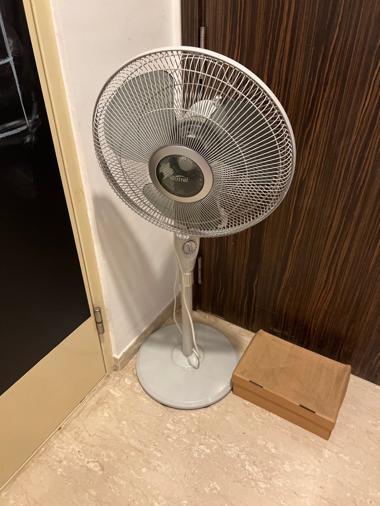 Standing Fan not working, Furniture & Home Living, Lighting & Fans