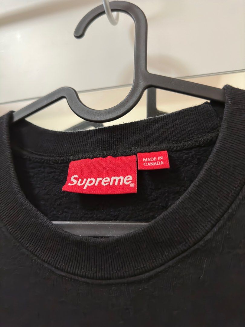 Supreme Futura Logo Crewneck (Size S), 名牌, 服裝- Carousell