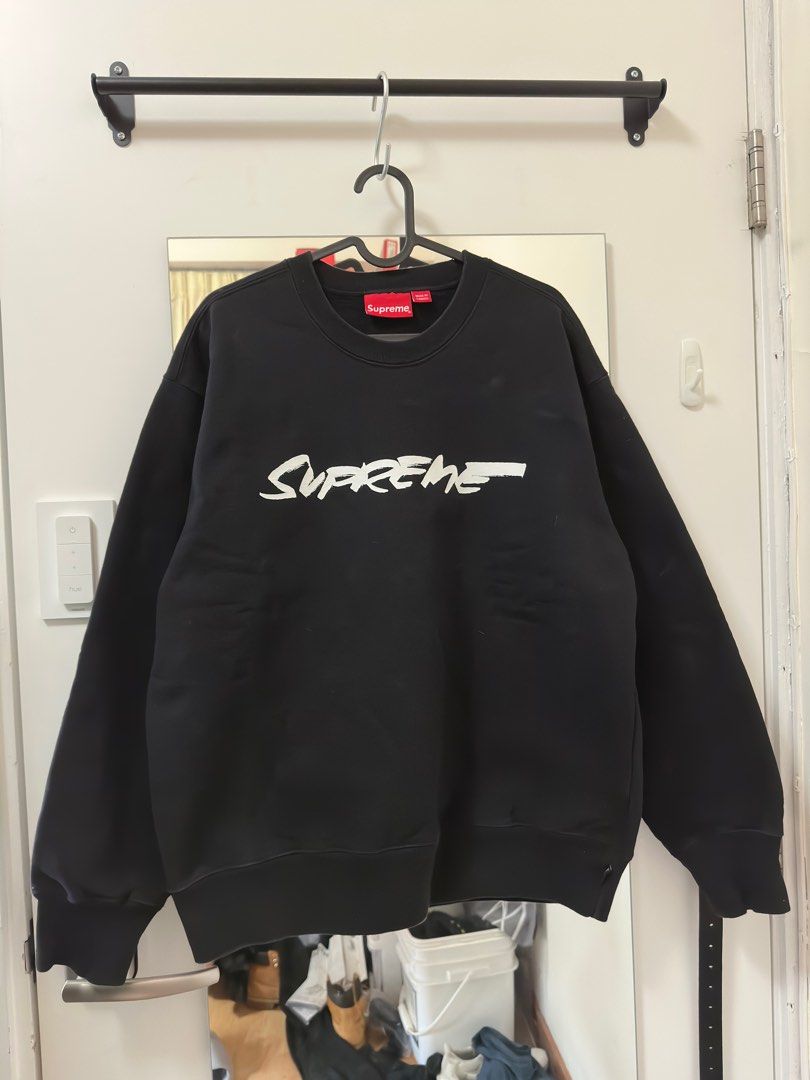 Supreme Futura Logo Crewneck (Size S), 名牌, 服裝- Carousell