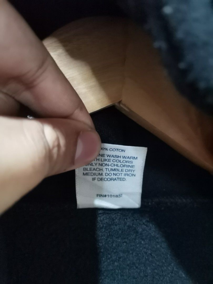 Supreme hoodie wash tag sales