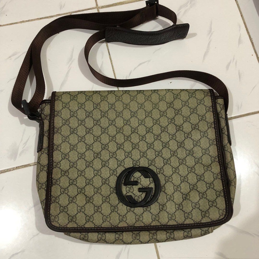 tas Gucci Sling bag, Fesyen Pria, Tas Dompet Tas Selempang di