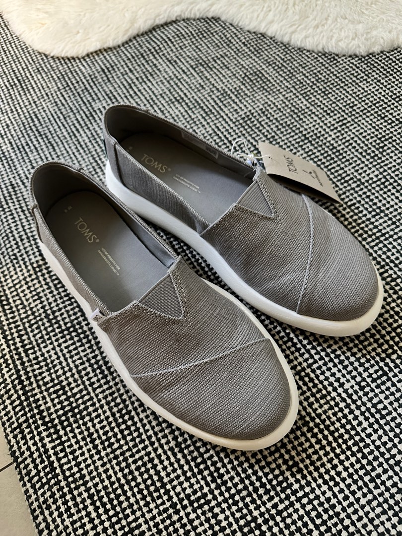 Toms gray flats store
