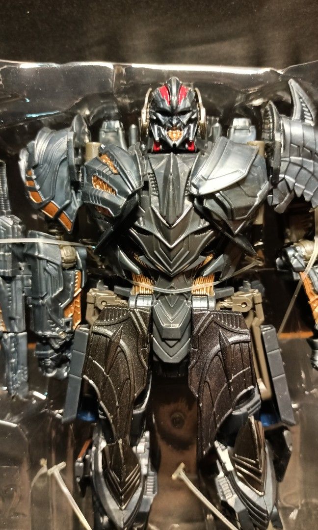 Transformer Decepticon, Hobbies & Toys, Toys & Games on Carousell