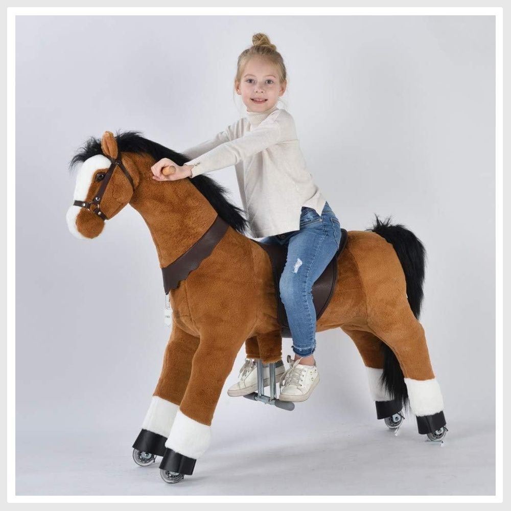 Toy riding horse that outlet moves