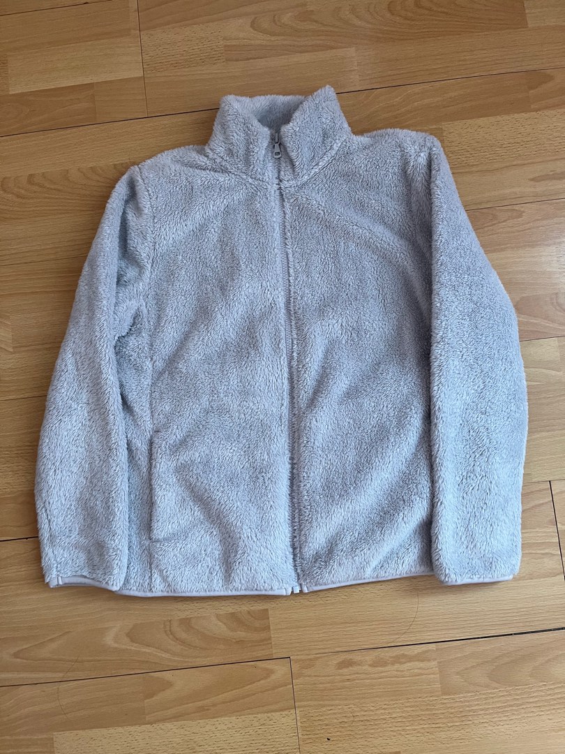 Uniqlo fleece jacket on Carousell