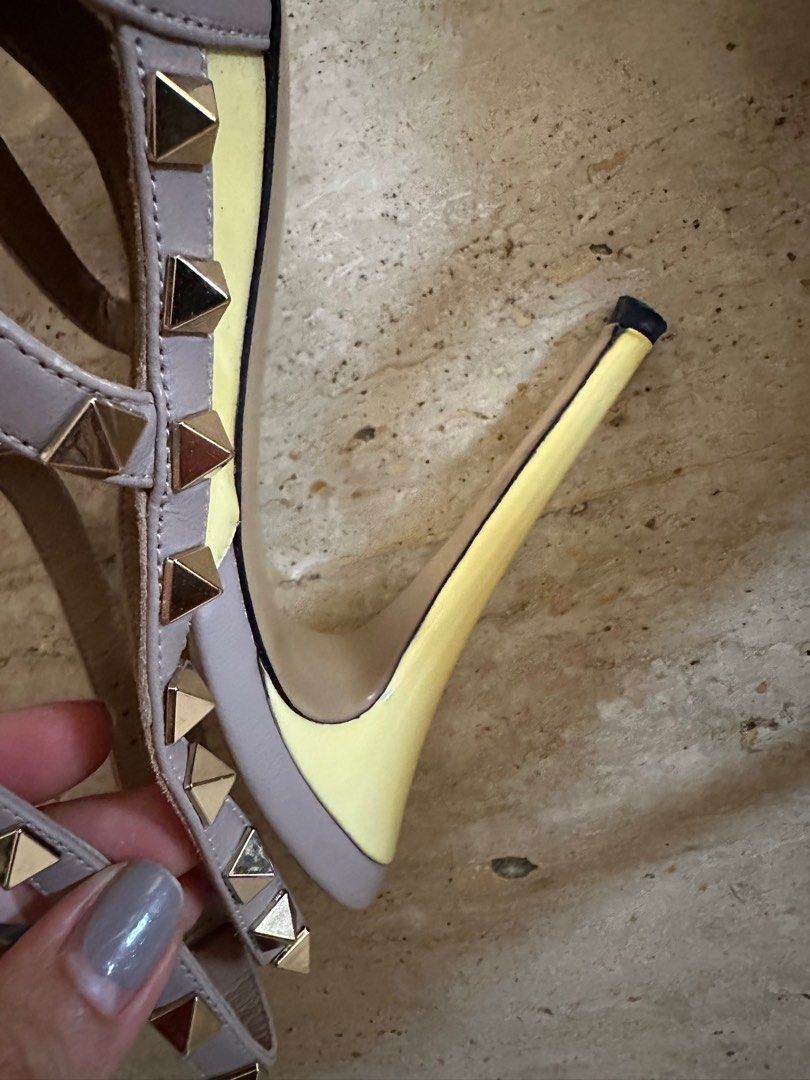 Fake valentino heels online