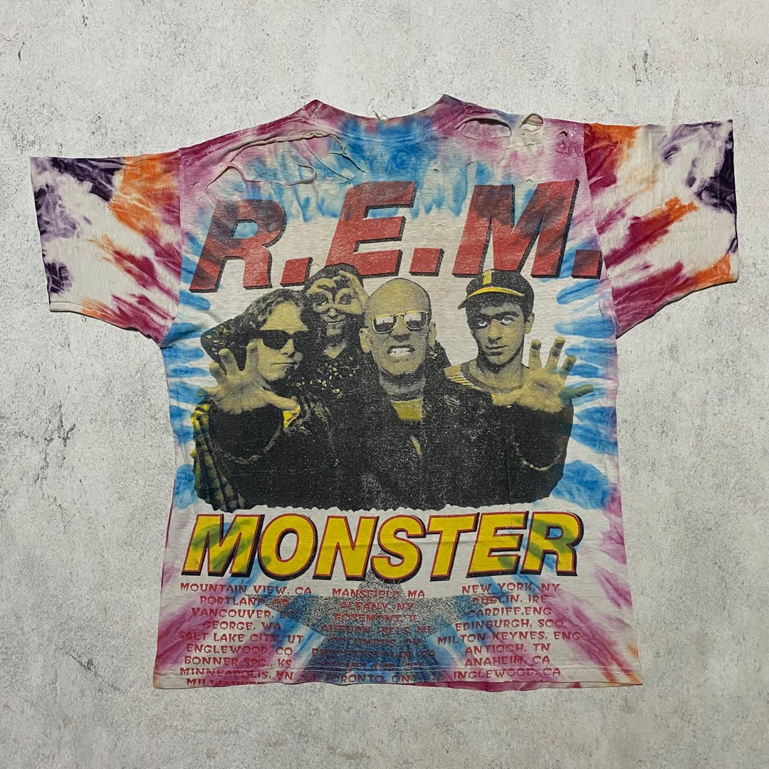 Vintage REM monster tour 1995, Fesyen Pria, Pakaian , Atasan di Carousell