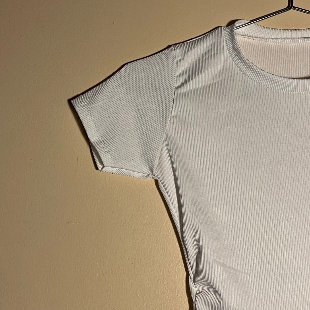 White criss cross top (Category: Blouses) located in Subic. Submitted by ri.declutter24 (Listing ID 1247940182, Image 2). Description: 🌻 Used but definitely not abused 💌 MOP : GCash & Maya only 📦 MOD : J&T 📍 Meet up : * Zambales Area * Near Mall of Asia or Aseana ( but date tba ).