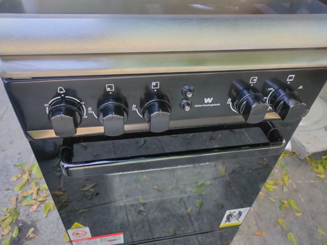 WHITE WESTINGHOUSE GAS RANGE on Carousell