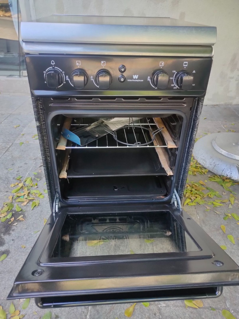 WHITE WESTINGHOUSE GAS RANGE on Carousell