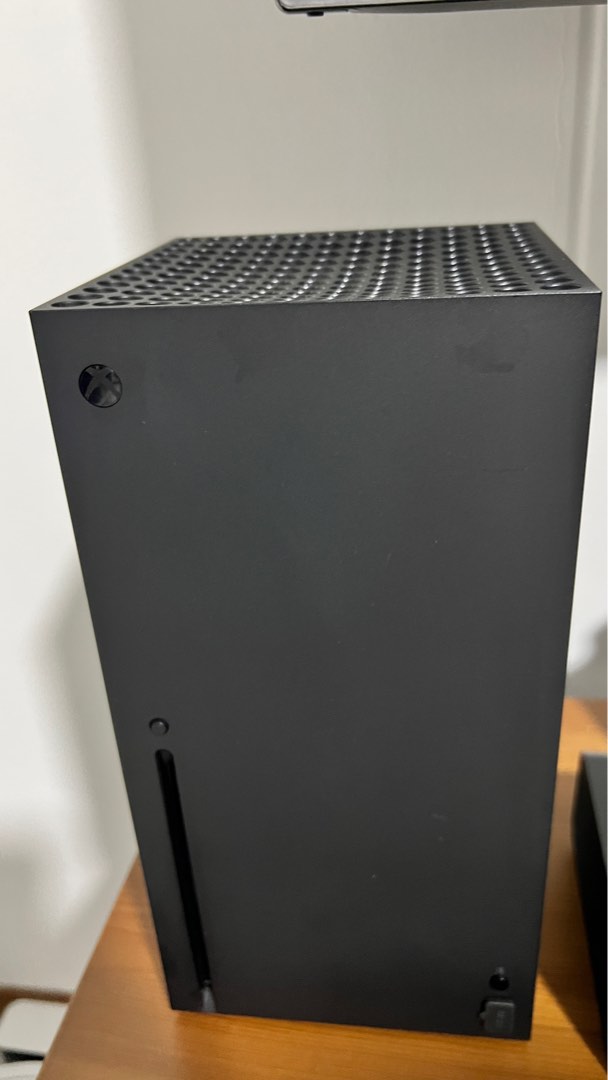 Xbox Series X 1TB no games 20months old