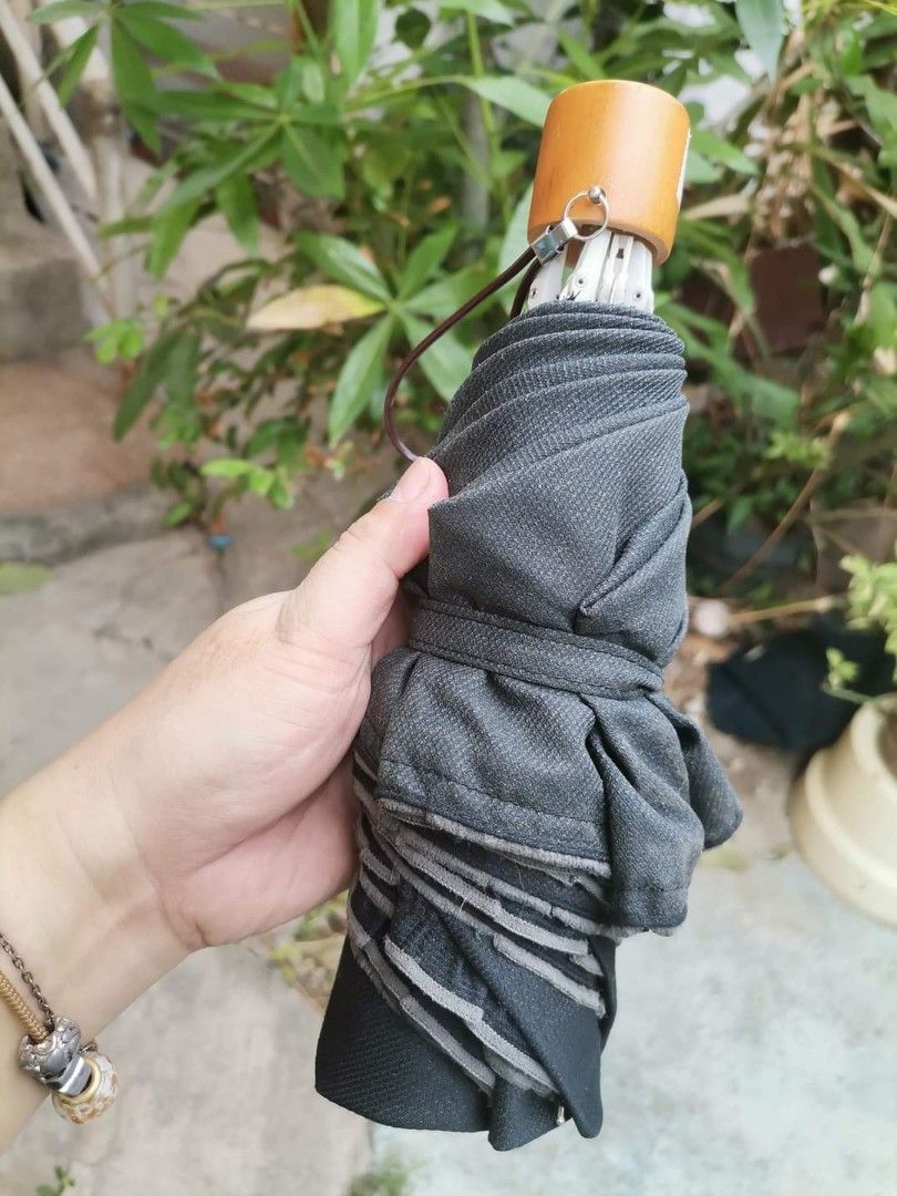 3-Fold Black Umbrella (PANG-ARAW ONLY) (Category: Umbrellas) located in Taguig. Submitted by lae.onlineshop (Listing ID 1252374669, Image 2). Description: Black Umbrella 3-FOLD PANG-ARAW LANG PO Issue: needs cleaning VGC ‼️1 DAY RESERVATION ONLY‼️ This item is from Japan Surplus so please limit your expectations. WHAT YOU SEE IS WHAT YOU GET. MOP: Gcash/Unionbank only MOD: REGULAR JNT/Shopee checkout/Lalamove (By appointment) Shipping schedule? 1