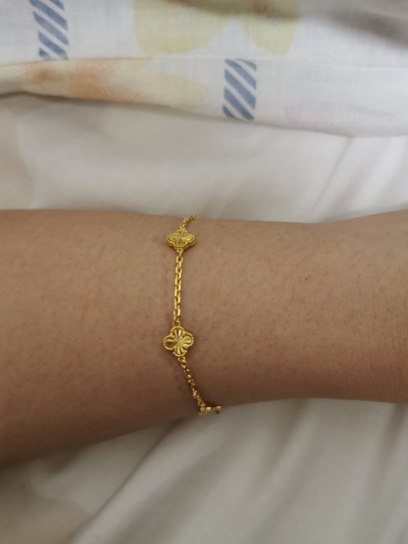 Alhambra clover 2025 bracelet