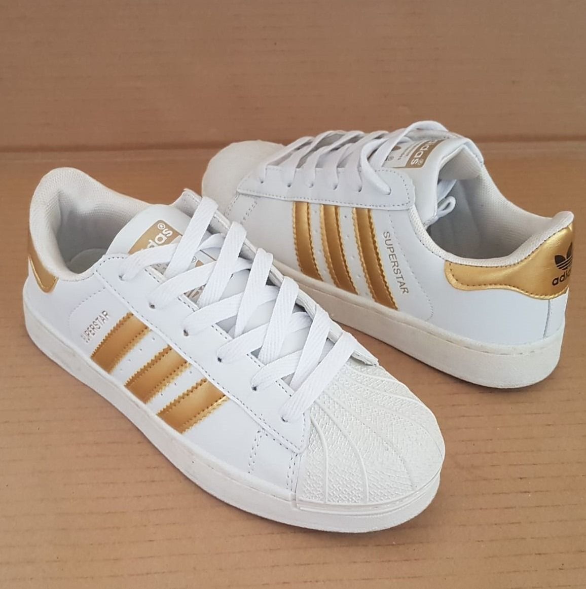 ADIDAS SuperStar Shell Toe White W/Black STRIPES MEN'S SIZE 6.5 GOLD TONGUE