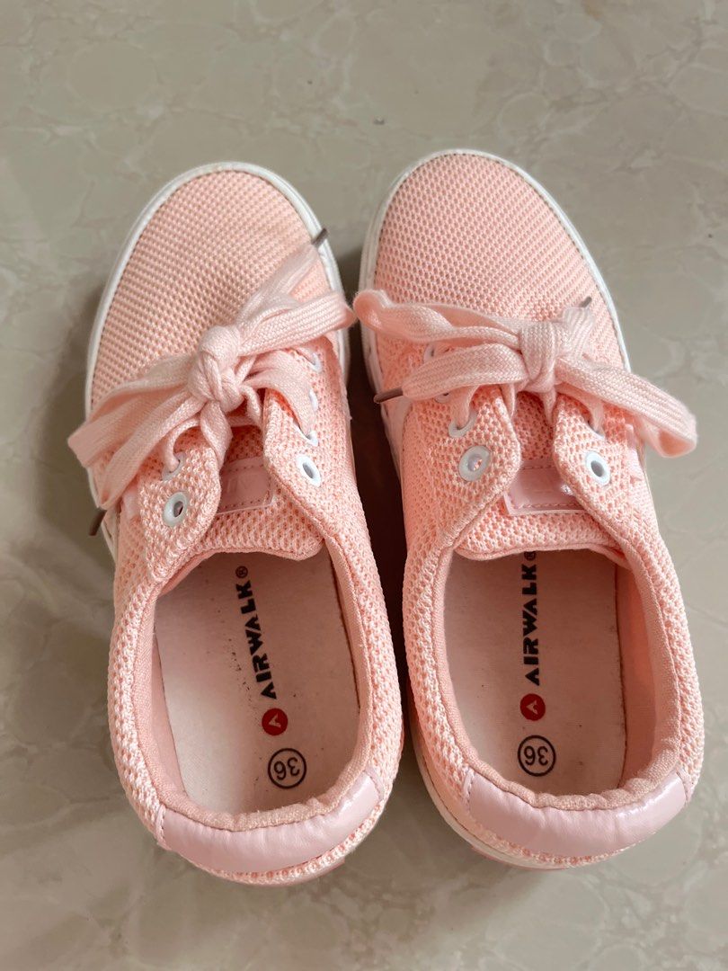 Airwalk orange shoes Fesyen Wanita Sepatu di Carousell