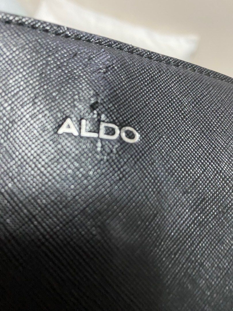 Aldo croos body bag black (Category: Cross-body Bags) located in Subic. Submitted by tricialgr (Listing ID 1252311678, Image 2). Description: .