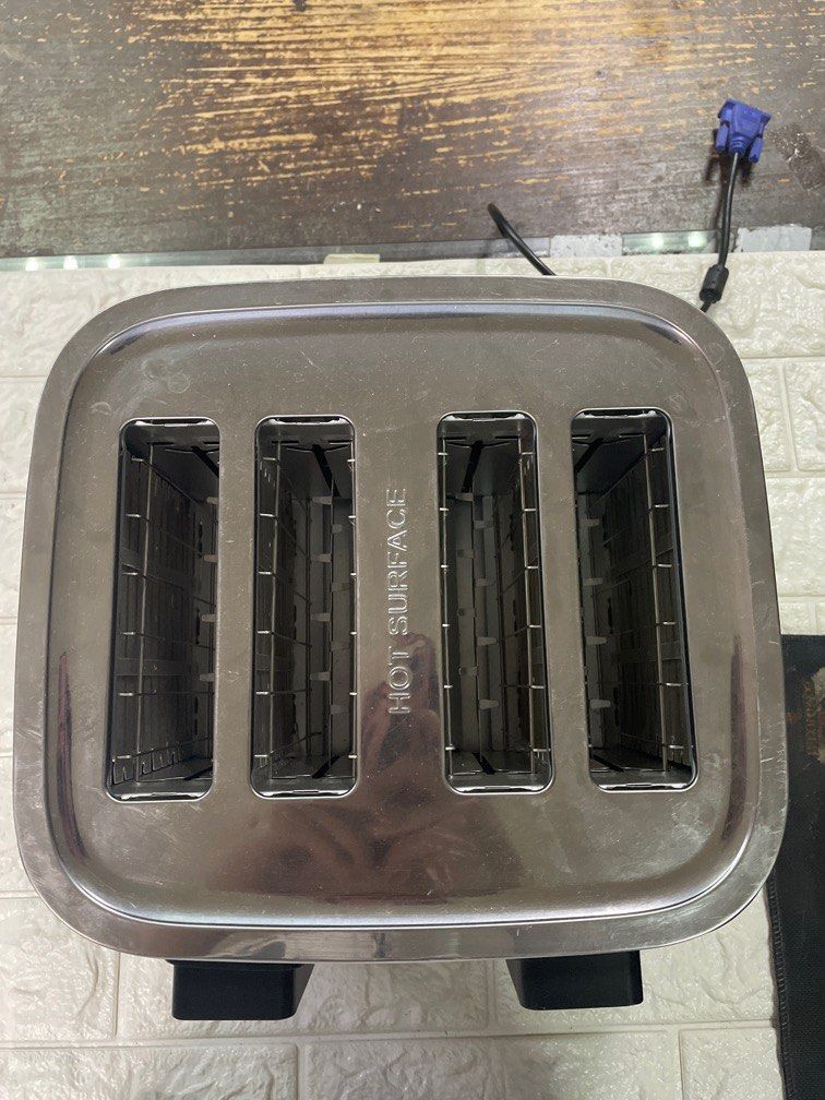 Anko Black 4 Slice Bread Toaster (Category: Ovens & Toasters) located in Pasay City. Submitted by meostore (Listing ID 1252244339, Image 3). Description: 220v ready to use No issue Pm.