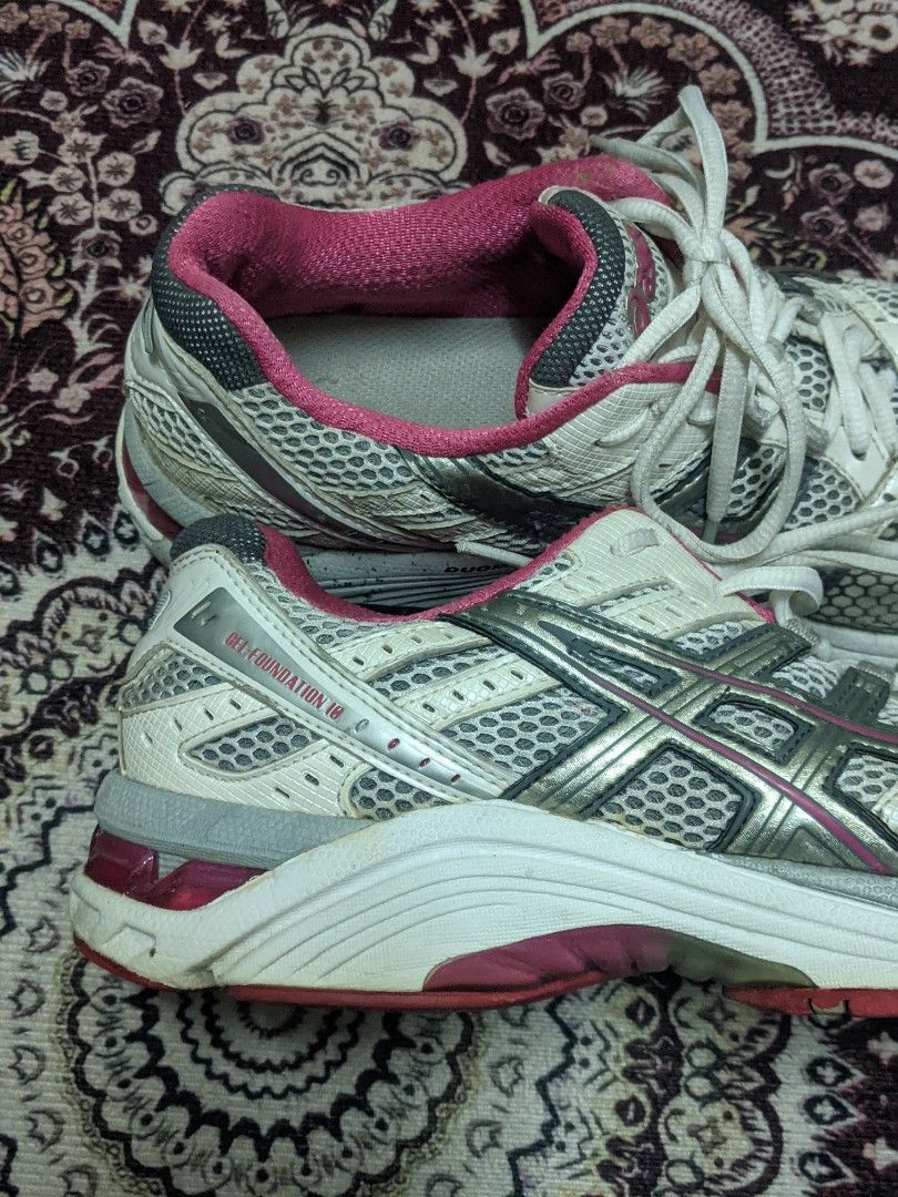 Asics gel shop foundation 18