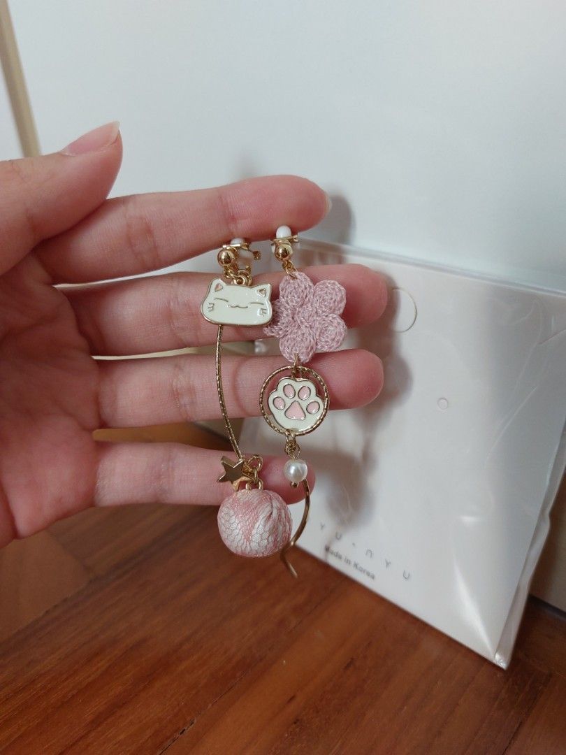 Aesthetic clip new arrivals on earrings