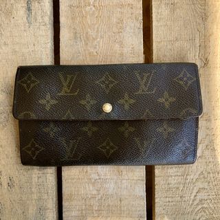 (Category: ) located in . Submitted by ms_branded.outlet (Listing ID 1252355120, Image 1). Description: .