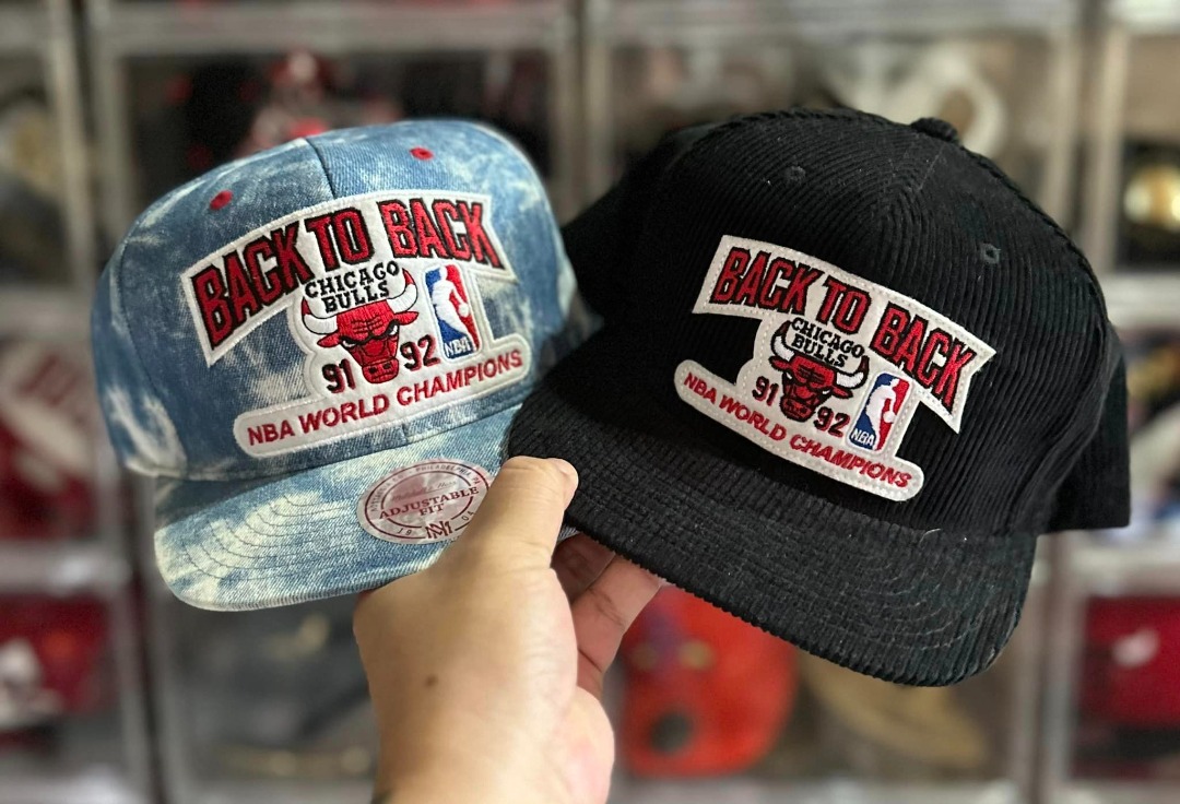 Mitchell & Ness Chicago Bulls Back To Back Champs Retro Baseball Hat