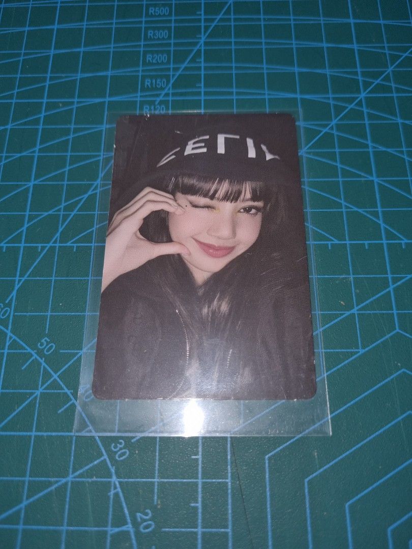 Blackpink Born Pink Vinyl (Category: Vinyls) located in Quezon City. Submitted by kjmdzzzz (Listing ID 1252310939, Image 1). Description: Has dent at the corner due to YG packaging.
