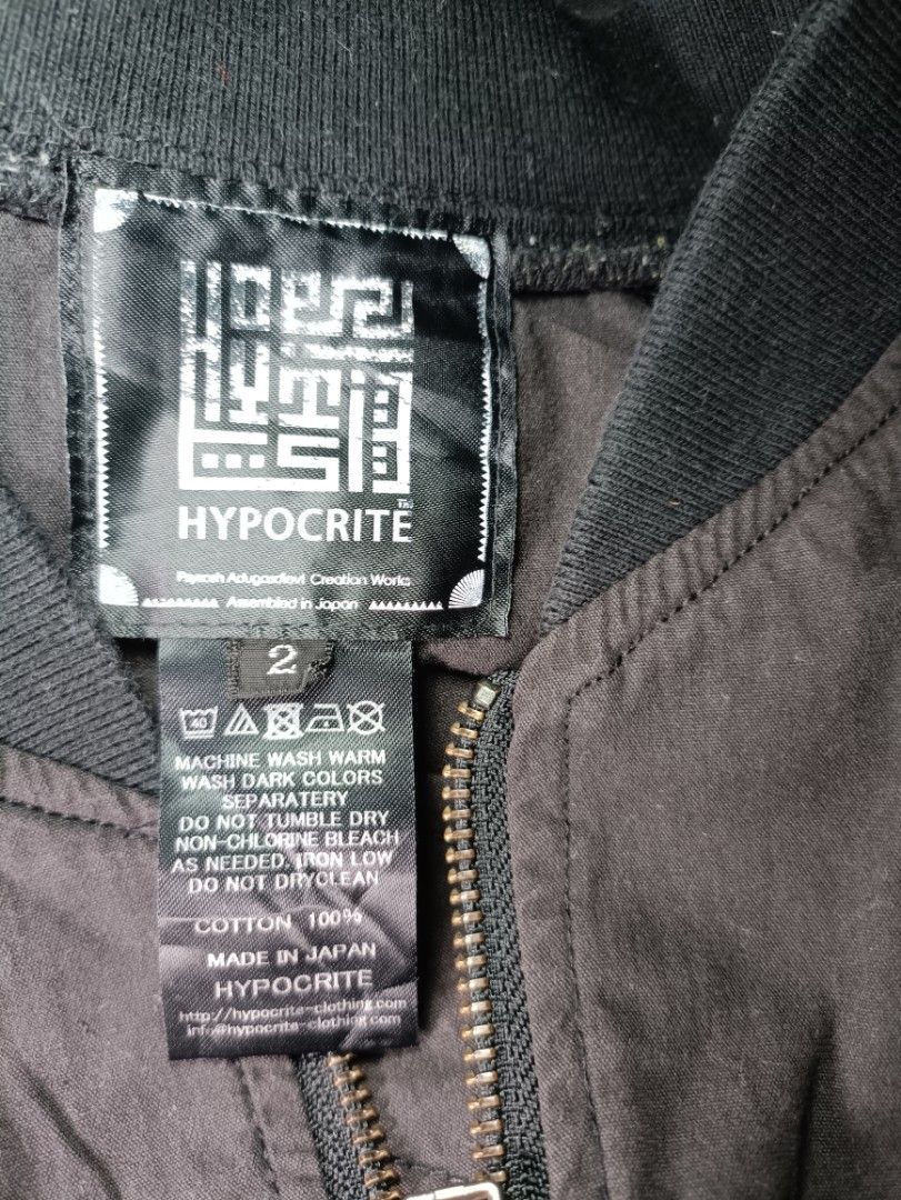 Bomber Jacket Hypocrite (Category: Coats, Jackets and Outerwear) located in Petaling Jaya. Submitted by tuankoko_ (Listing ID 1252376401, Image 3). Description: Bomber Jacket Hypocrite Pit: 21 Labuh: 25 Item padu💯🔥 Trusted 💯 Dekat self pickup, Jauh kita post ✔️ post +Rm10🇲🇾.