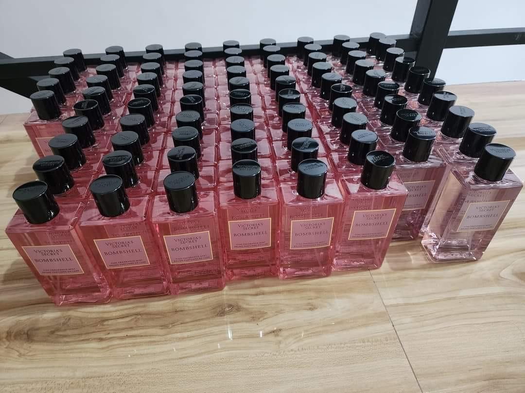 Bombshell Classic (Category: Fragrance & Deodorants) located in Pasig City. Submitted by lizzy_ph (Listing ID 1252230271, Image 1). Description: Guaranteed original from US.