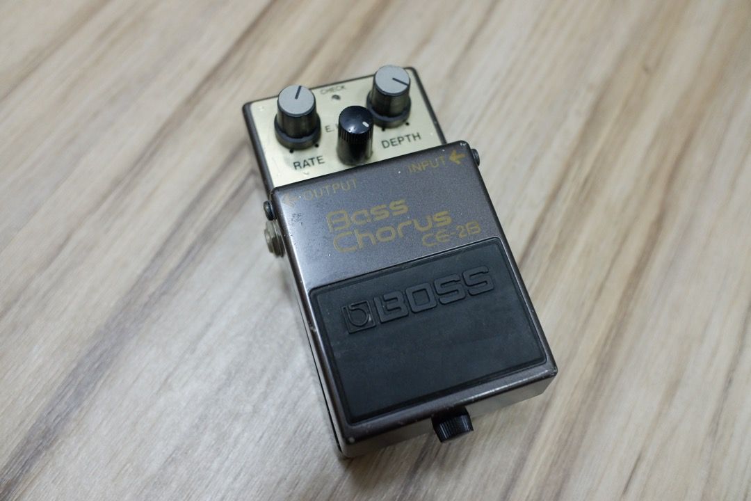 BOSS CE-2B, 興趣及遊戲, 音樂、樂器& 配件, 樂器- Carousell