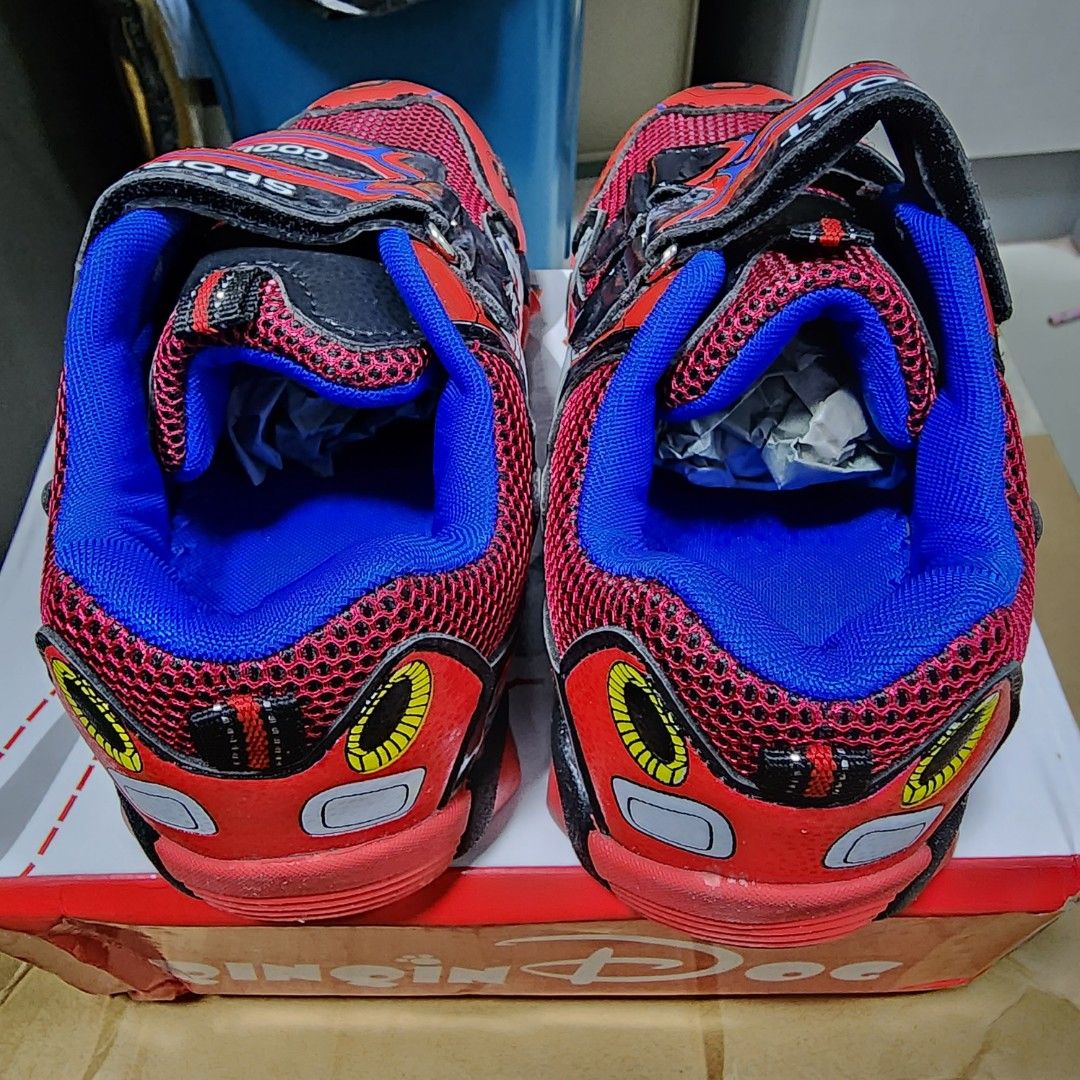 Kids size 30 shop shoes