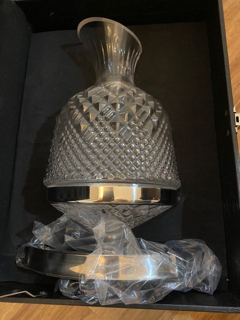 Brand new wine decanter, Food & Drinks, Alcoholic Beverages on Carousell