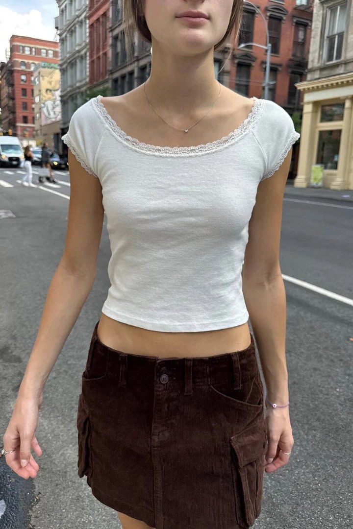 brandy melville larissa top lace cropped tee shirt basic white authentic  usa lf iso spree preorders order girls women cute blair ashlyn hailie,  Women's Fashion, Tops, Shirts on Carousell