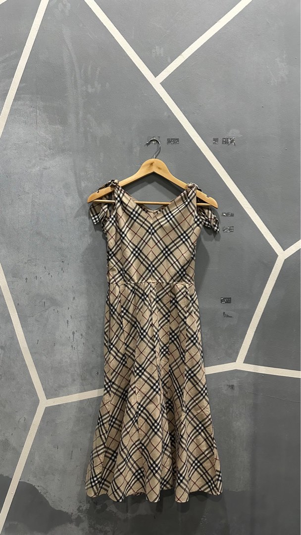 Burberry long 2025 dress