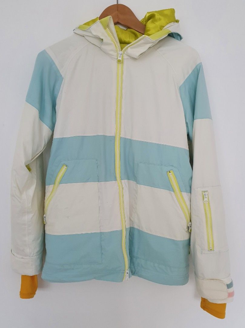 Burton Dryride Ski Snowboard Jacket XS Women s Fashion Coats Jackets and Outerwear on Carousell