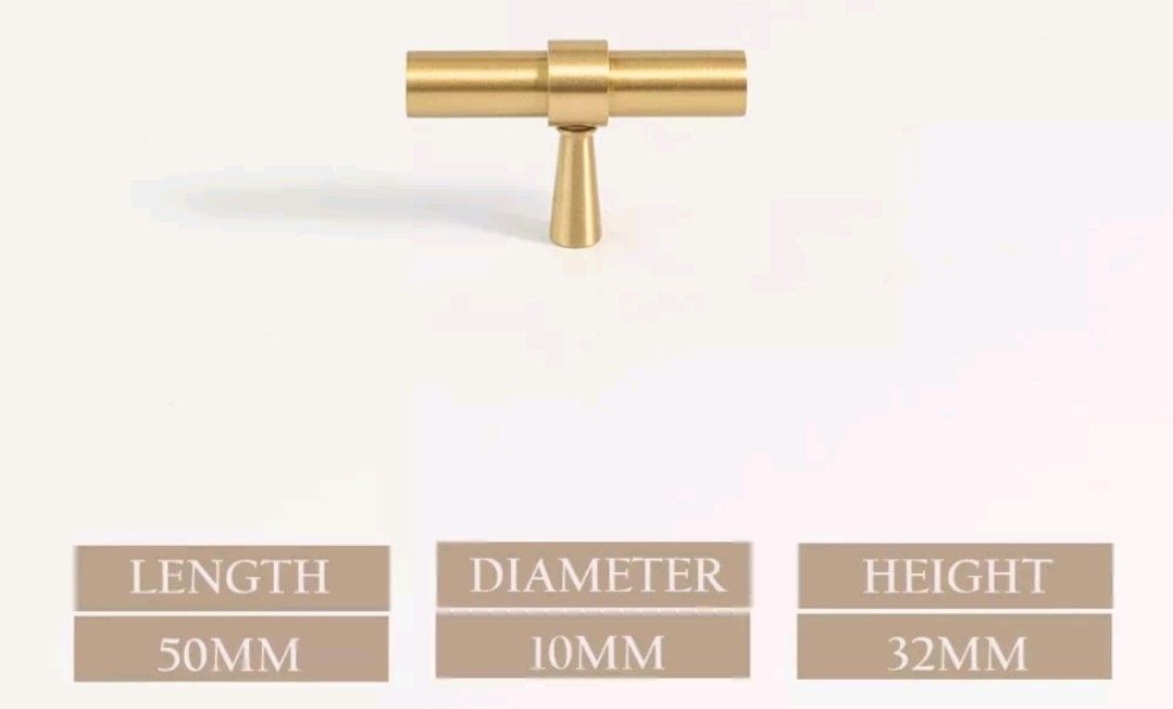 Cabinet knobs (Category: Bathroom & Kitchen Fixtures) located in Singapore. Submitted by marilazahahir (Listing ID 1252376892, Image 3). Description: Beautiful copper door knobs! Suitable for those looking for clean, modern and simplistic design! 10 pcs available. Price is per piece. Selling as wifey decided to change kitchen design outlook..