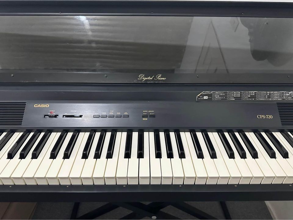 Casio CPS 720 76 Keys Digital Piano Keyboard