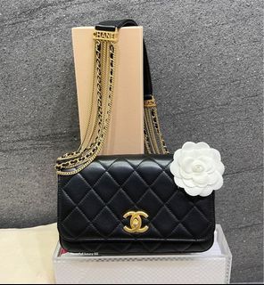 [𝐁𝐍𝐂𝐓👜]💛 Chanel Classic Flap Bag Hardware Protective Sticker | Full  Coverage Bespoke Fitting Seal/Film | Ready Stock