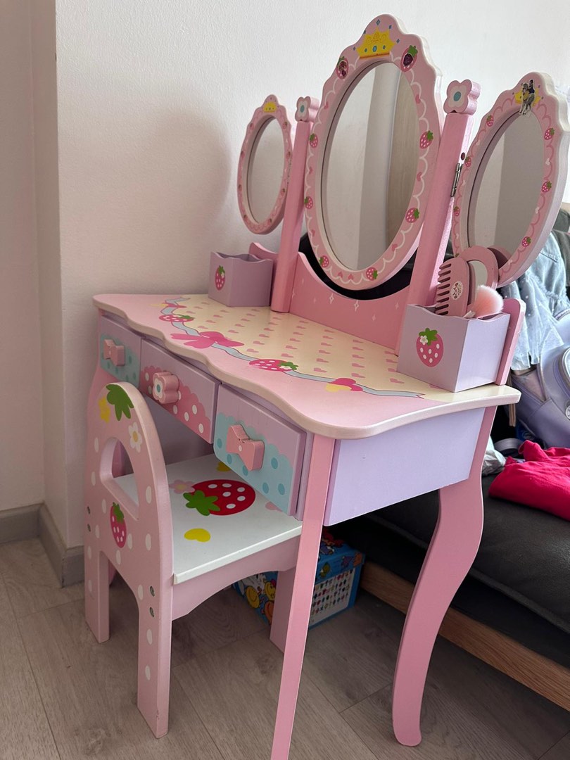 Children dressing / vanity table, Furniture & Home Living, Furniture
