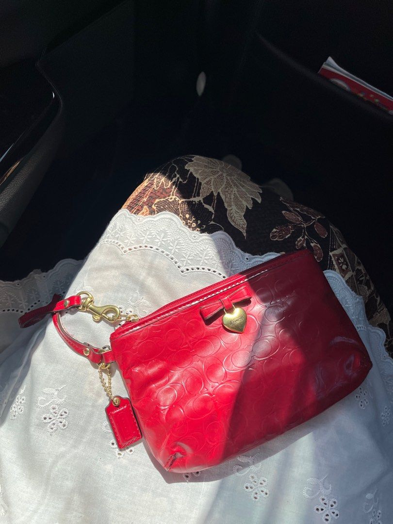 Poshmark deals coach wristlet