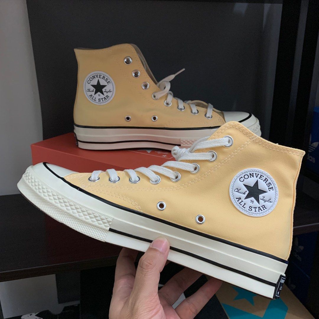 Oasis converse shop