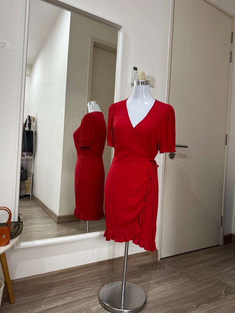 Cotton On Red dresses like new 99