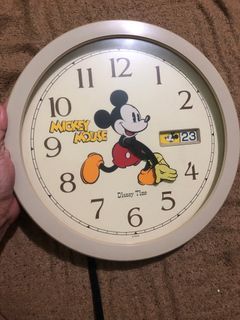 Defective vintage large mickey wall clock